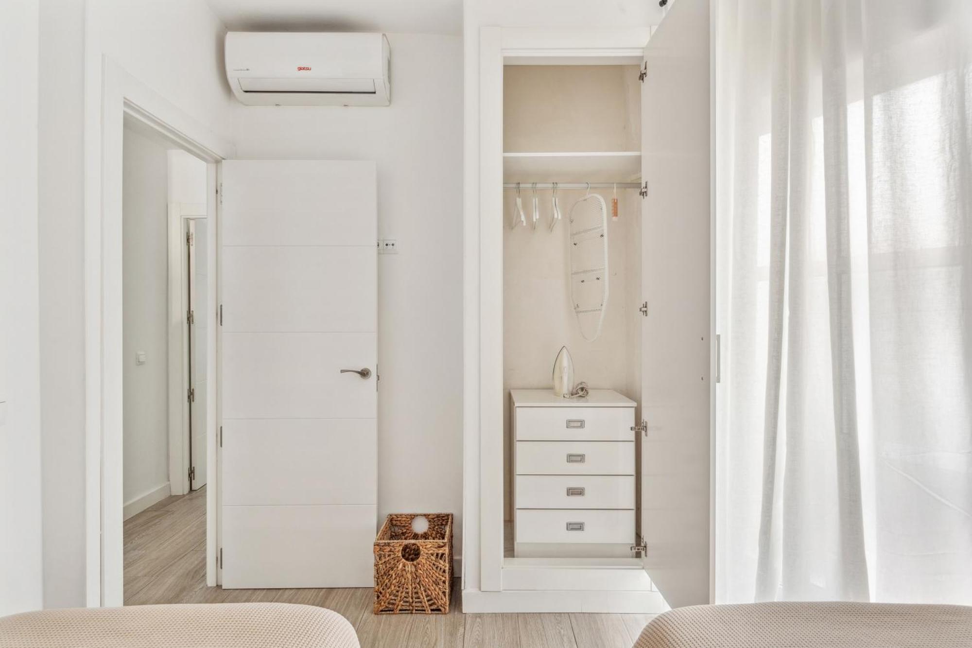 Epidemia & Quite Bedrooms By Ele Apartments Málaga Eksteriør billede